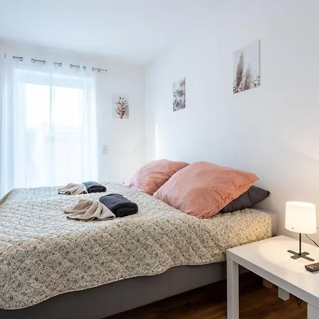 Revliving Premium The Ziersdorf Lägenhet